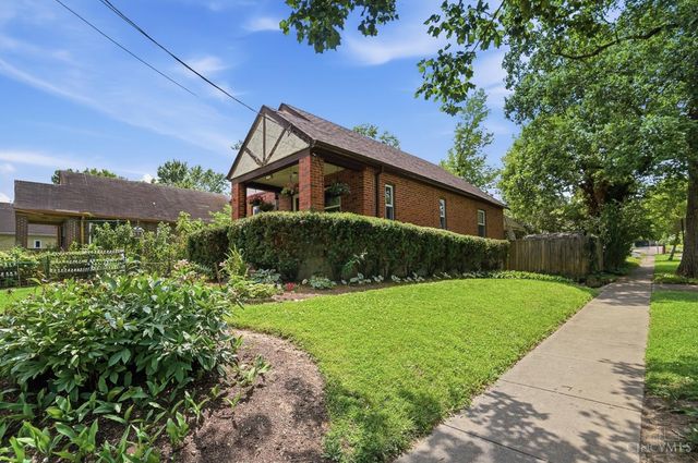 1063 Oak Avenue, Wyoming, OH 45215