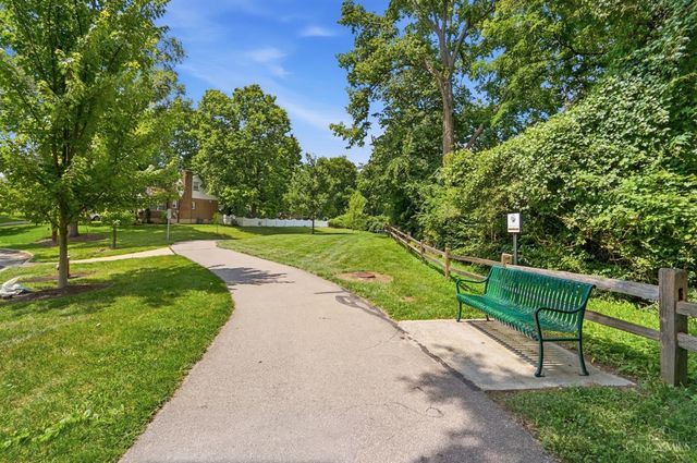 1063 Oak Avenue, Wyoming, OH 45215