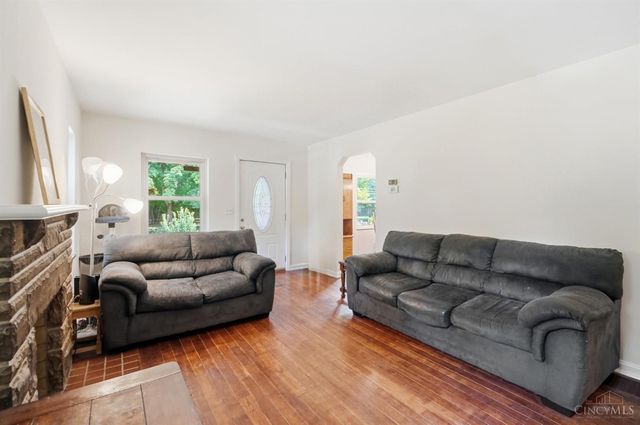 1063 Oak Avenue, Wyoming, OH 45215