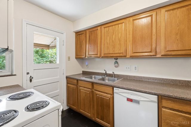 1063 Oak Avenue, Wyoming, OH 45215