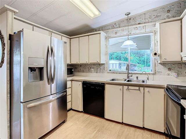 35801 VERDA DRIVE, Zephyrhills, FL 33541