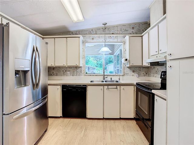 35801 VERDA DRIVE, Zephyrhills, FL 33541