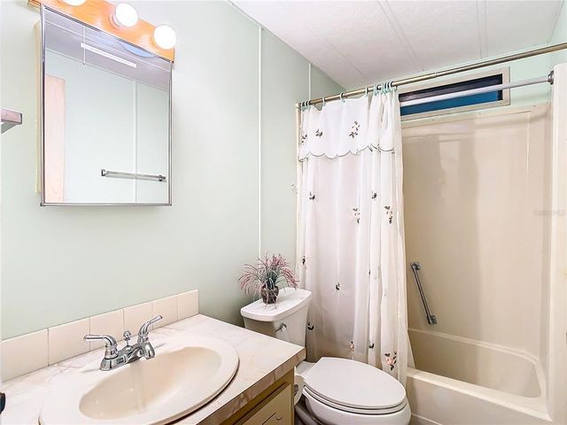 35801 VERDA DRIVE, Zephyrhills, FL 33541