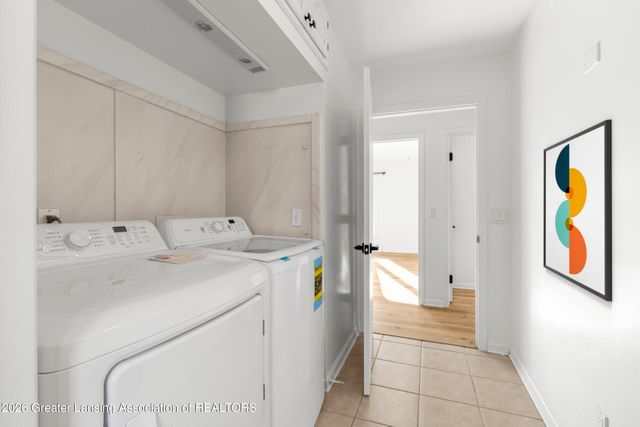 15849 Greenway Drive, Lansing, MI 48906