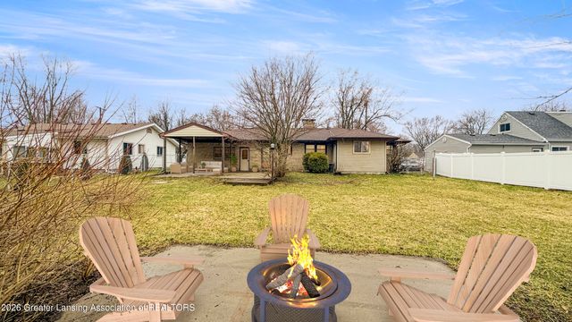 15849 Greenway Drive, Lansing, MI 48906