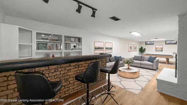 15849 Greenway Drive, Lansing, MI 48906