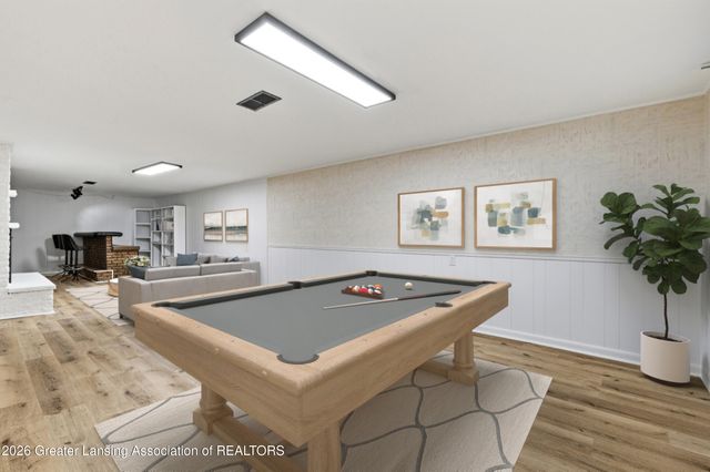 15849 Greenway Drive, Lansing, MI 48906