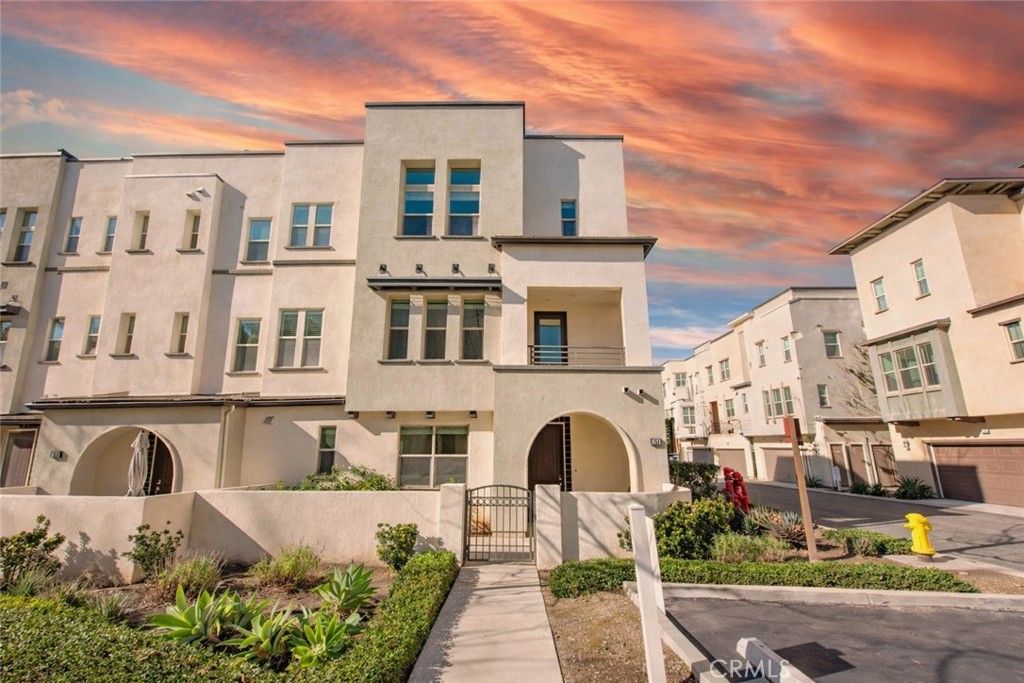 Image 1 of property listing at 150 Fixie, Irvine, CA 92618