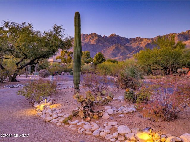 8234 E Big Horn Trail, Tucson, AZ 85750