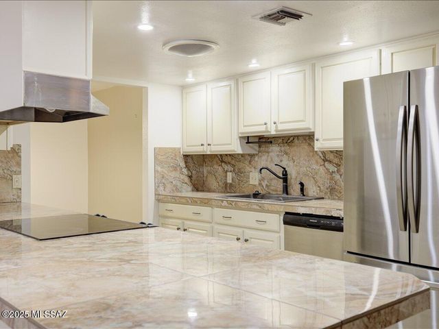 8234 E Big Horn Trail, Tucson, AZ 85750