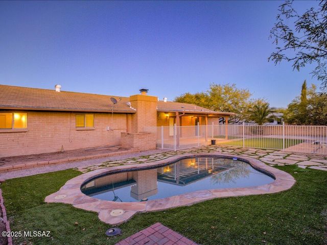 8234 E Big Horn Trail, Tucson, AZ 85750