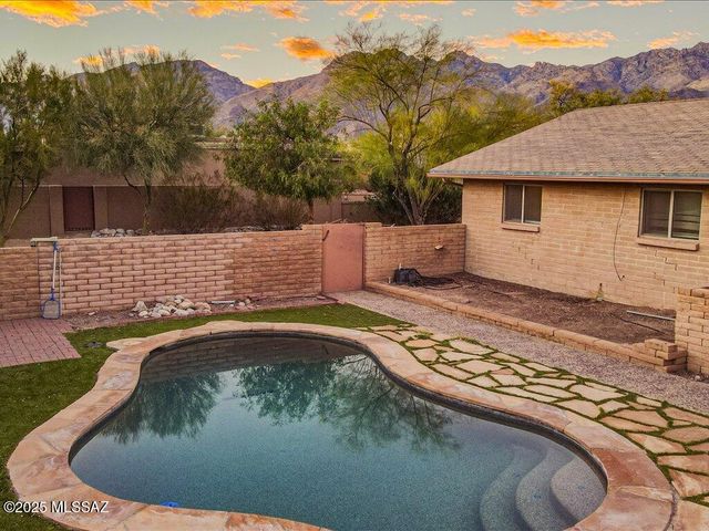 8234 E Big Horn Trail, Tucson, AZ 85750