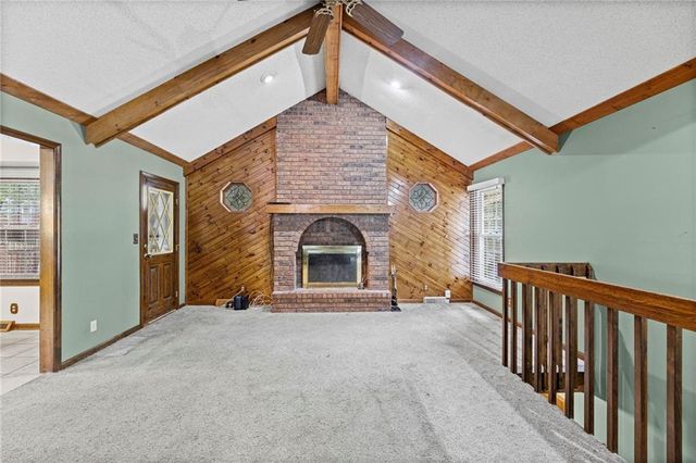 8210 N Virginia Avenue, Kansas City, MO 64118