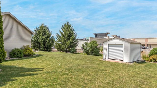 365 LILAC STREET, Oshkosh, WI 54902