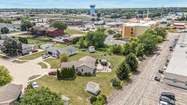 365 LILAC STREET, Oshkosh, WI 54902