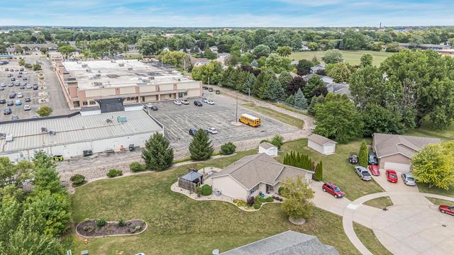 365 LILAC STREET, Oshkosh, WI 54902