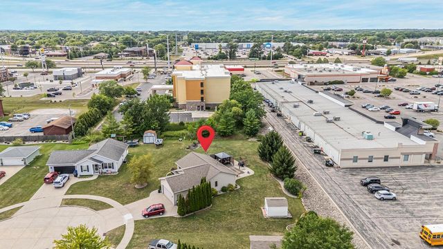 365 LILAC STREET, Oshkosh, WI 54902
