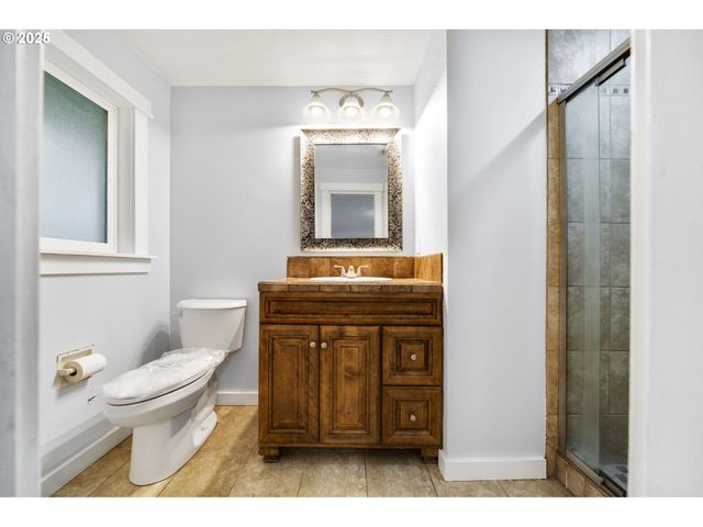 12591 Se STALEY Ave, Damascus, OR 97089