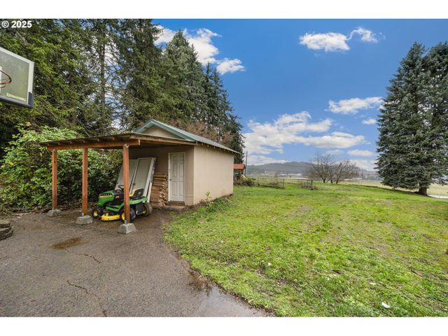 12591 Se STALEY Ave, Damascus, OR 97089