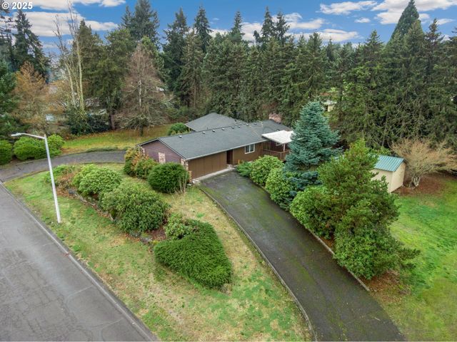 12591 Se STALEY Ave, Damascus, OR 97089