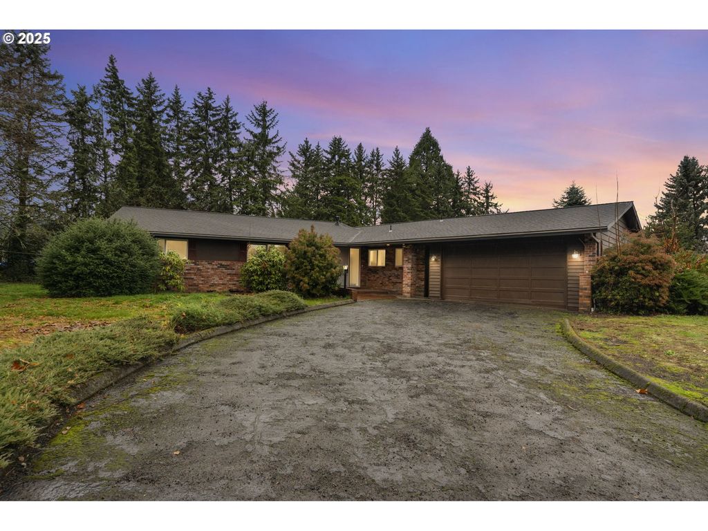 12591 Se STALEY Ave, Damascus, OR 97089