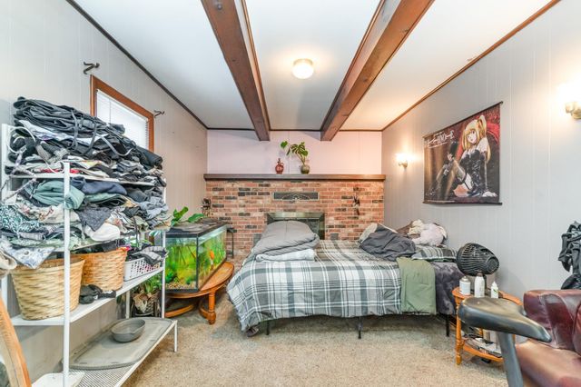 909 Weiss Street, Saginaw, MI 48602