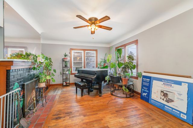 909 Weiss Street, Saginaw, MI 48602