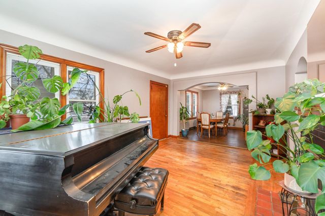 909 Weiss Street, Saginaw, MI 48602