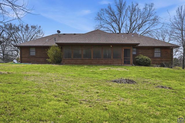 2320 NE 46th ST, Topeka, KS 66617