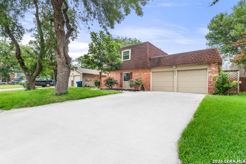 4818 Bill Anders Dr, Kirby, TX 78219