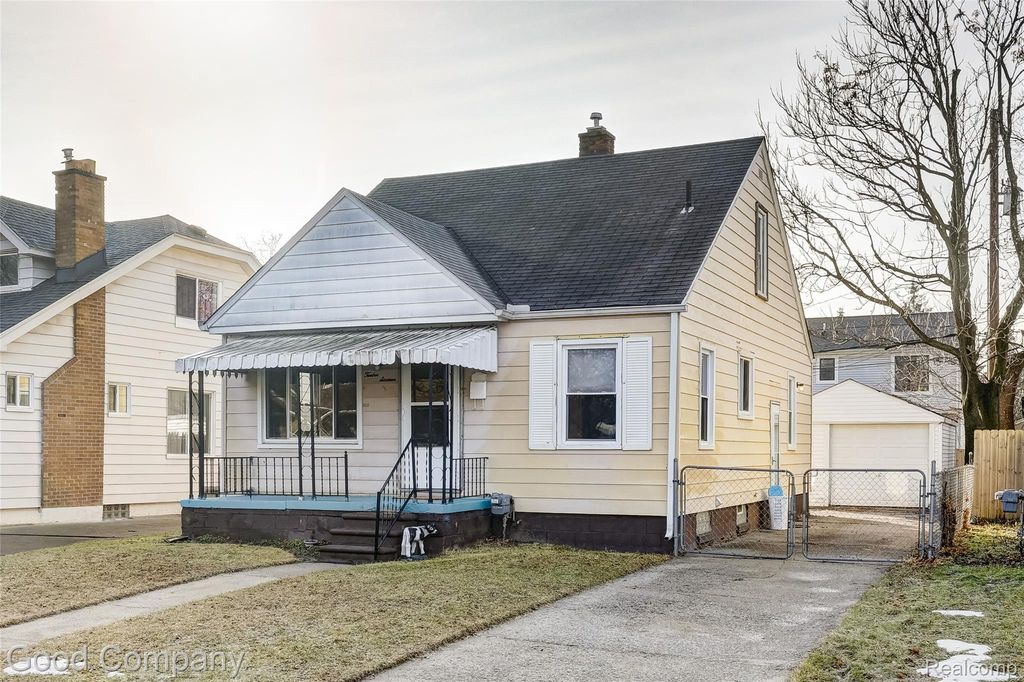 1216 E George Avenue, Hazel Park, MI 48030