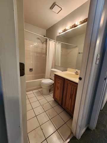 1510 Golfview Court 1510, Glendale Heights, IL 60139