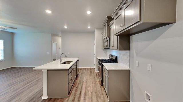 9329 NW 125th Street, Yukon, OK 73099