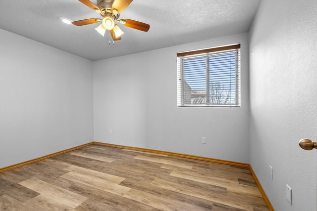 1616 DAKOTA DR SW, Minot, ND 58701