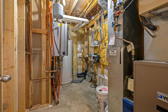 1616 DAKOTA DR SW, Minot, ND 58701