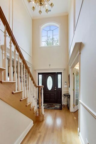327 S Knight Avenue, Park Ridge, IL 60068