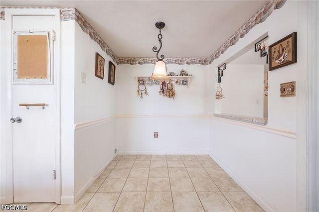 5585 Hamlet LN, Fort Myers, FL 33919