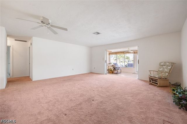 5585 Hamlet LN, Fort Myers, FL 33919