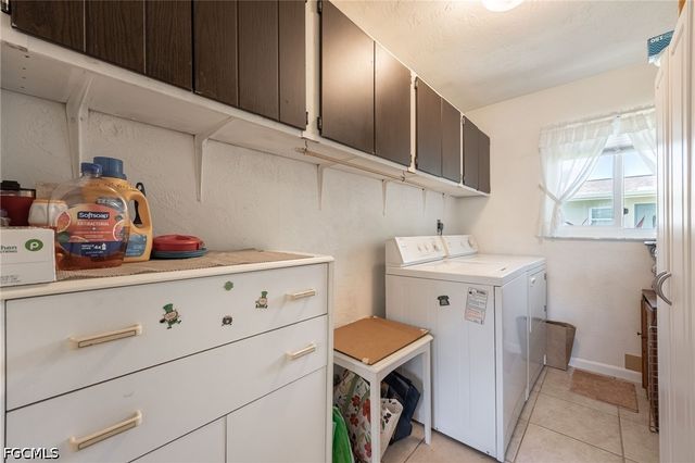 5585 Hamlet LN, Fort Myers, FL 33919