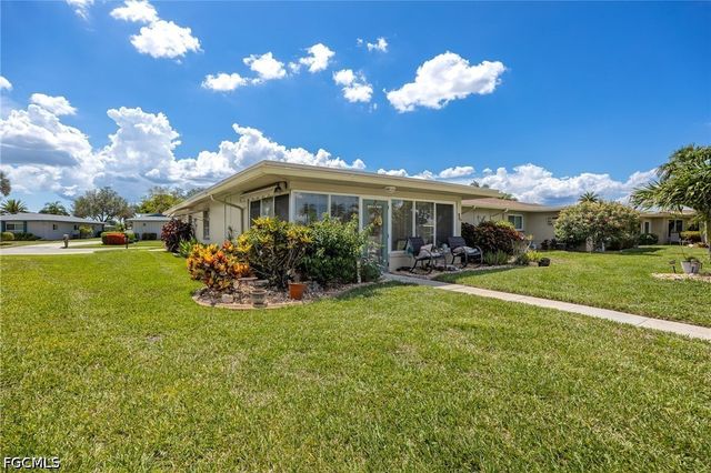 5585 Hamlet LN, Fort Myers, FL 33919