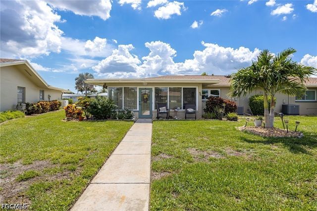 5585 Hamlet LN, Fort Myers, FL 33919