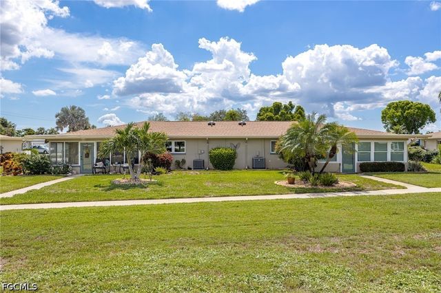 5585 Hamlet LN, Fort Myers, FL 33919
