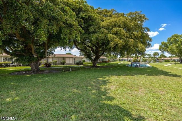 5585 Hamlet LN, Fort Myers, FL 33919