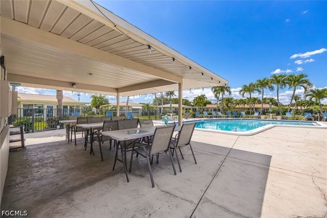 5585 Hamlet LN, Fort Myers, FL 33919