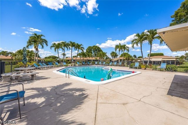 5585 Hamlet LN, Fort Myers, FL 33919