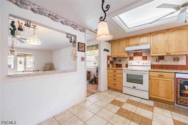 5585 Hamlet LN, Fort Myers, FL 33919