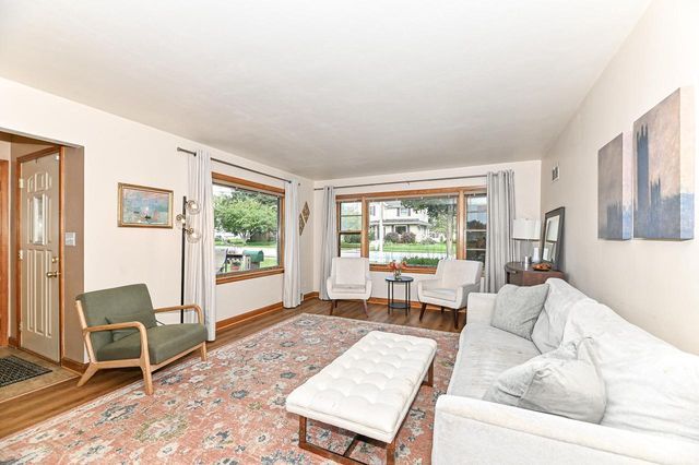 N90W16555 Roosevelt DRIVE, Menomonee Falls, WI 53051