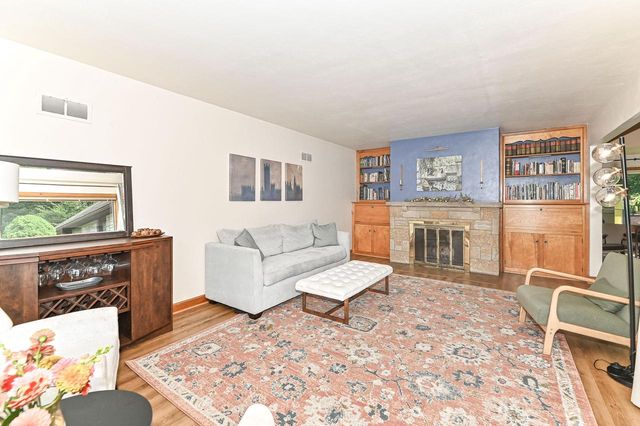 N90W16555 Roosevelt DRIVE, Menomonee Falls, WI 53051