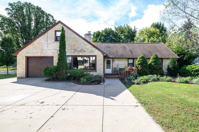 N90W16555 Roosevelt DRIVE, Menomonee Falls, WI 53051