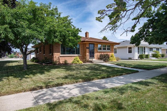 1726 22nd STREET, Kenosha, WI 53140